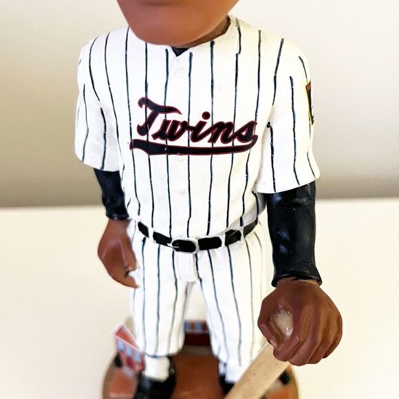 Rod Carew Minnesota Twins MLB Hall of Fame Cooperstown Bobblehead 603 of 5,000 - Picture 6 of 8